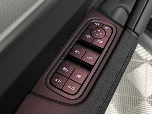 New 2026 Porsche Cayenne AWD/4WD image 27
