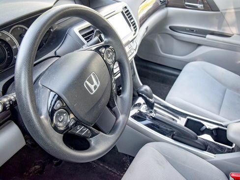 Used 2016 Honda Accord EX image 22