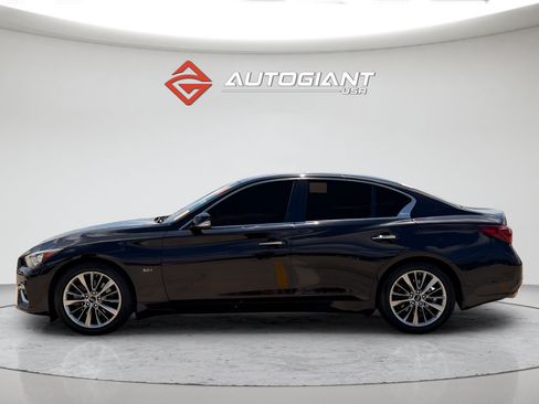 Used 2019 INFINITI Q50 Luxe w/ Essential Package (3.0T Luxe) RWD image 3