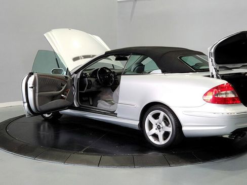 Used 2007 Mercedes-Benz CLK 550 Cabriolet image 11