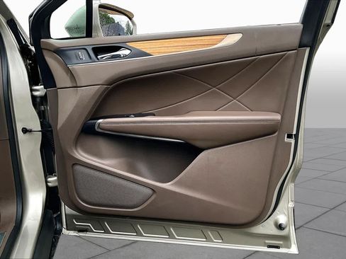 Used 2015 Lincoln MKC FWD w/ Equipment Group 102A Reserve image 23
