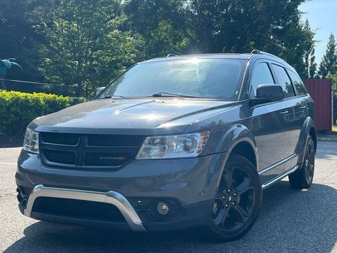 Used 2020 Dodge Journey Crossroad FWD image 1