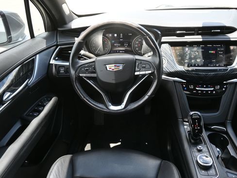 Used 2024 Cadillac XT6 Premium Luxury w/ Technology Package AWD/4WD image 10
