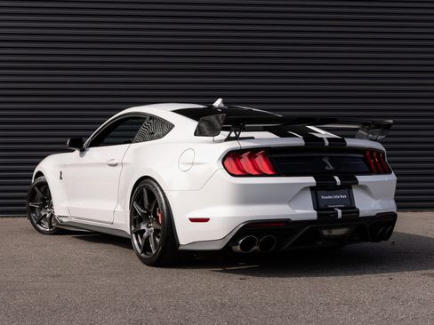 Used 2020 Ford Mustang Shelby GT500 w/ Carbon Fiber Track Pack image 3