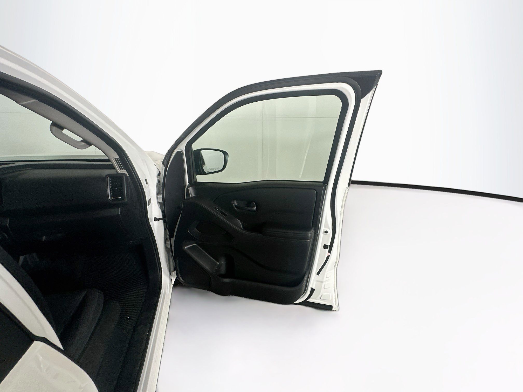 Used 2023 Nissan Frontier S w/ Technology Package RWD image 30
