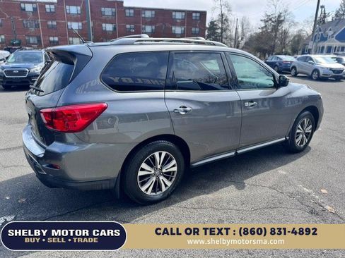 Used 2017 Nissan Pathfinder S image 5