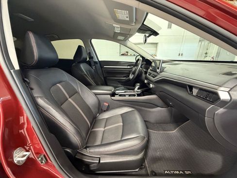 Used 2024 Nissan Altima 2.5 SR FWD image 22