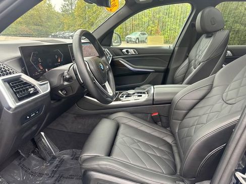 Used 2024 BMW X5 xDrive40i w/ Parking Assistance Package image 42