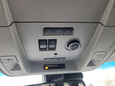 Used 2020 GMC Yukon SLT image 28