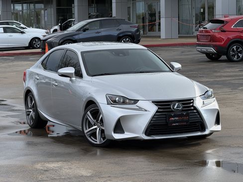Used 2020 Lexus IS 300 AWD w/ Premium Package image 3