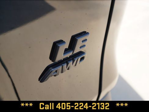 Used 2023 Toyota RAV4 LE AWD/4WD image 7