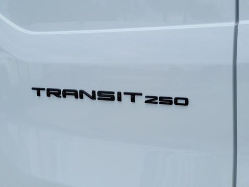 New 2026 Ford Transit 250 148 Medium Roof w/ Load Area Protection Package RWD image 10