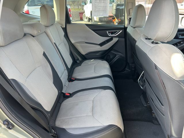 Used 2020 Subaru Forester Premium AWD/4WD image 31
