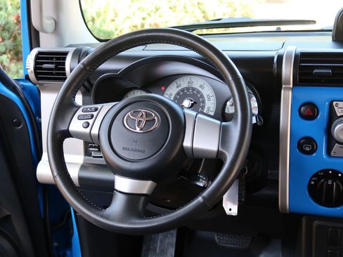 Used 2007 Toyota FJ Cruiser 4WD image 47