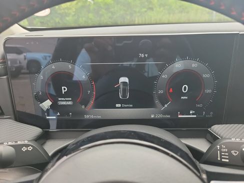Used 2025 Nissan Kicks SR AWD/4WD image 18