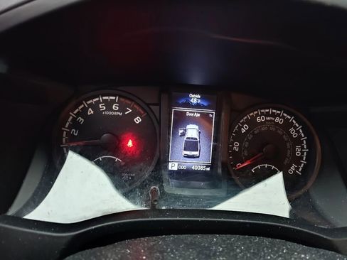 Used 2019 Toyota Tacoma SR w/ SR Convenience Package AWD/4WD image 9