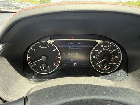 Used 2022 Nissan Altima 2.5 SR FWD image 11
