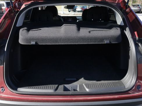 Used 2025 Chevrolet Trax LT image 14