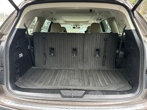 Used 2021 Subaru Ascent Limited w/ Technology Package image 28