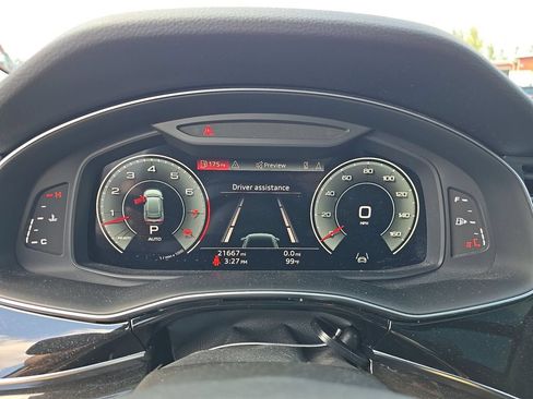 Used 2022 Audi Q8 Premium Plus AWD/4WD image 2