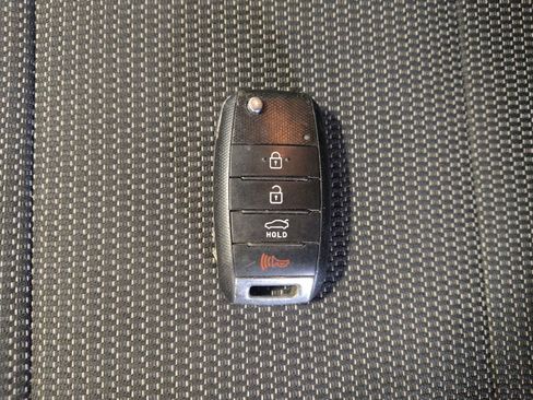 Used 2017 Kia Forte LX FWD image 32