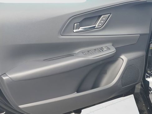 New 2026 Toyota Prius Plug-In Hybrid FWD image 18