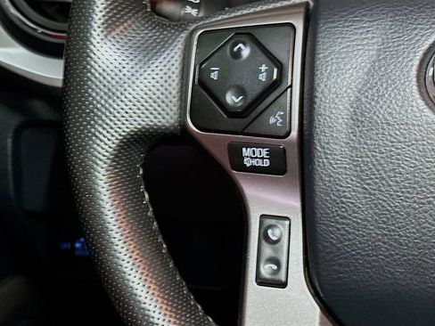 Used 2023 Toyota Tacoma SR5 RWD image 31