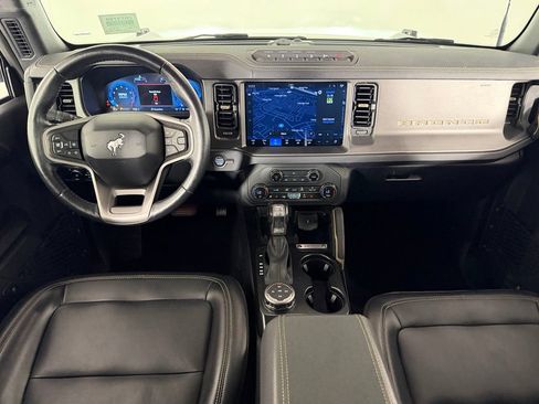 Used 2025 Ford Bronco Badlands AWD/4WD image 13