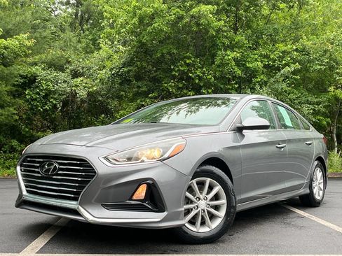 Used 2018 Hyundai Sonata SE FWD image 1