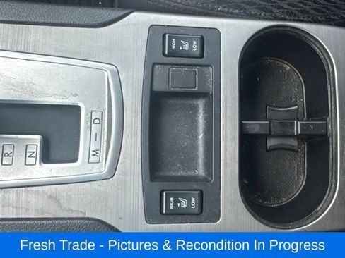 Used 2010 Subaru Legacy 2.5i Premium AWD/4WD image 14