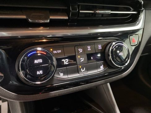 Used 2024 Buick Envista Sport Touring w/ Convenience I Package FWD image 24