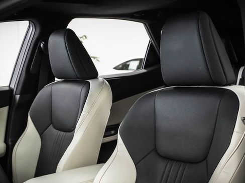 Used 2024 Lexus NX 250 FWD w/ Cold Area Package image 10