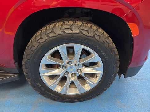 Certified 2021 Chevrolet Suburban Premier w/ Premium Package image 3