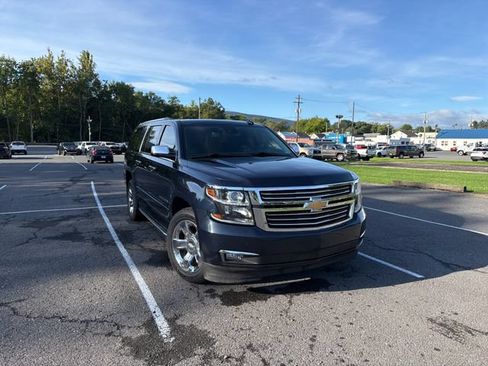 Used 2020 Chevrolet Suburban Premier w/ Max Trailering Package AWD/4WD image 1