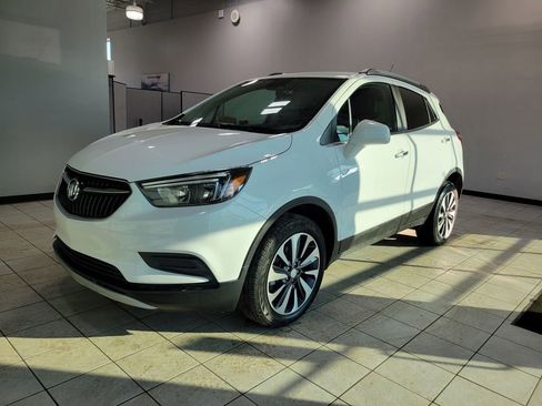 Used 2022 Buick Encore Preferred image 2