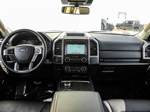 Used 2018 Ford Expedition Platinum image 14