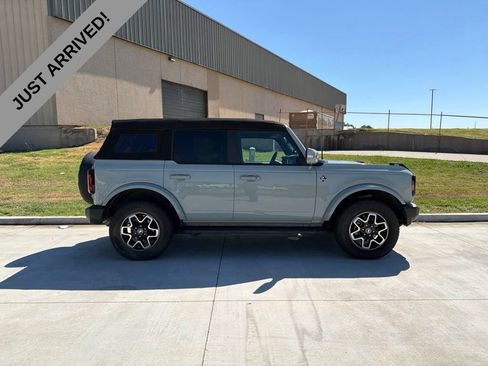 Used 2023 Ford Bronco Outer Banks AWD/4WD image 4