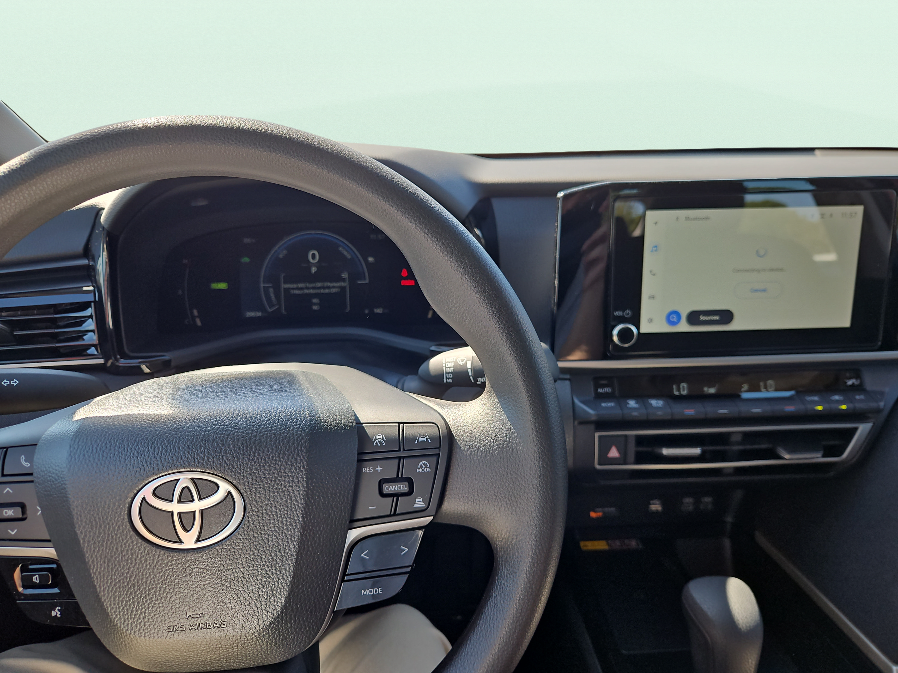 Used 2025 Toyota Camry LE FWD image 10