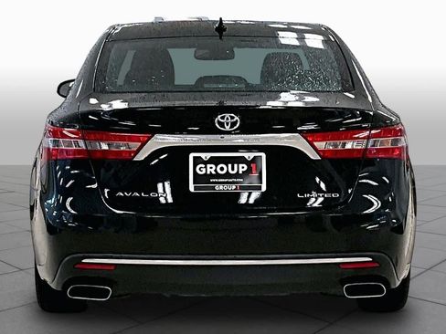 Used 2017 Toyota Avalon Limited FWD image 4