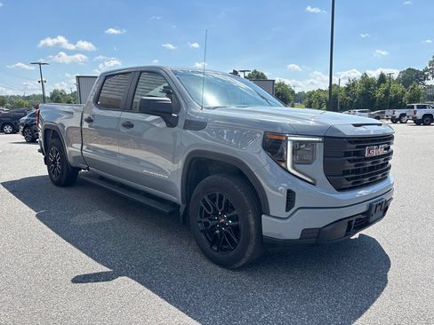 Used 2024 GMC Sierra 1500 Pro w/ Graphite Edition AWD/4WD image 9