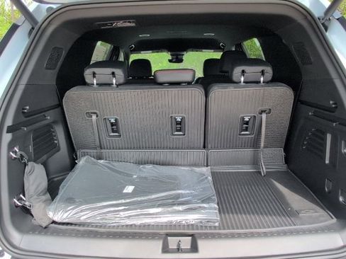 New 2026 Chevrolet Traverse Z71 w/ Enhanced Driving Package AWD/4WD image 11