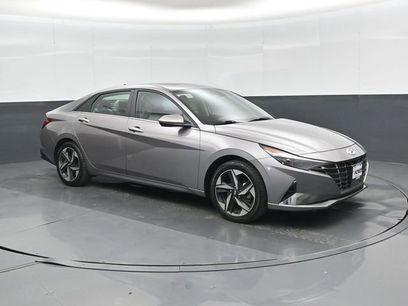 Used 2023 Hyundai Elantra Limited