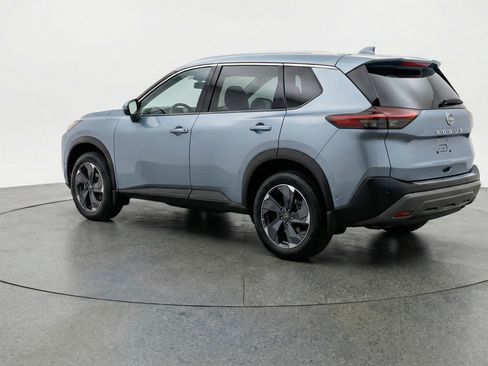 Used 2025 Nissan Rogue SV image 6