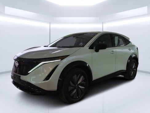 Used 2024 Nissan Ariya FWD image 7