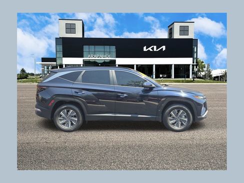 Used 2023 Hyundai Tucson Blue AWD/4WD image 1