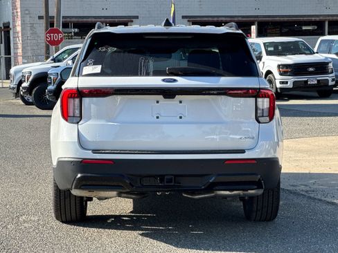 New 2025 Ford Explorer ST-Line w/ Premium Package image 4