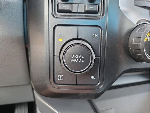 New 2025 Ford F250 XLT w/ 360-Degree Camera Package image 15