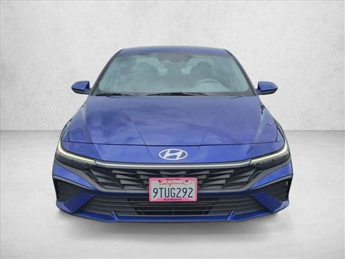 Used 2024 Hyundai Elantra SEL FWD image 2