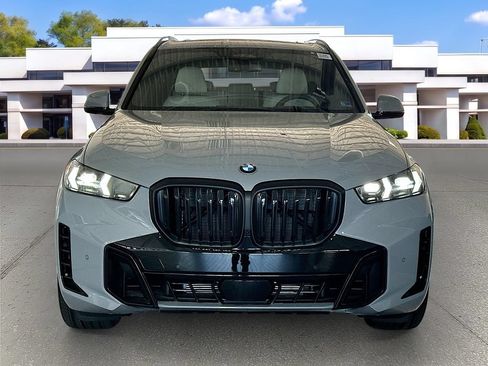 Used 2026 BMW X5 xDrive40i w/ M Sport Package AWD/4WD image 2