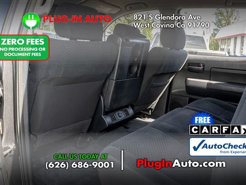 Used 2013 Toyota Tundra 4x4 CrewMax w/ Tow Pkg image 13